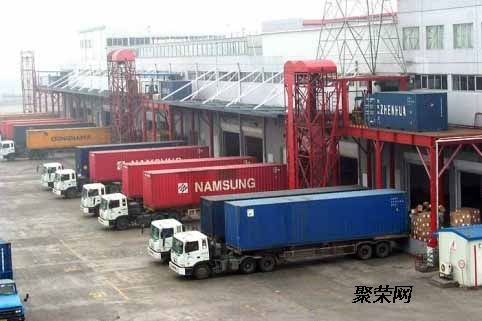 青島到淄川專線集裝箱車隊,淄博集裝箱車隊,青島集裝箱